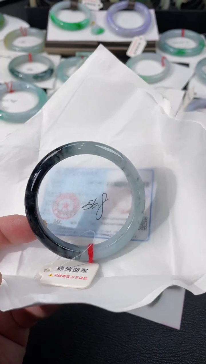 【闪购商品】翡翠手镯未镶嵌56.8正圈