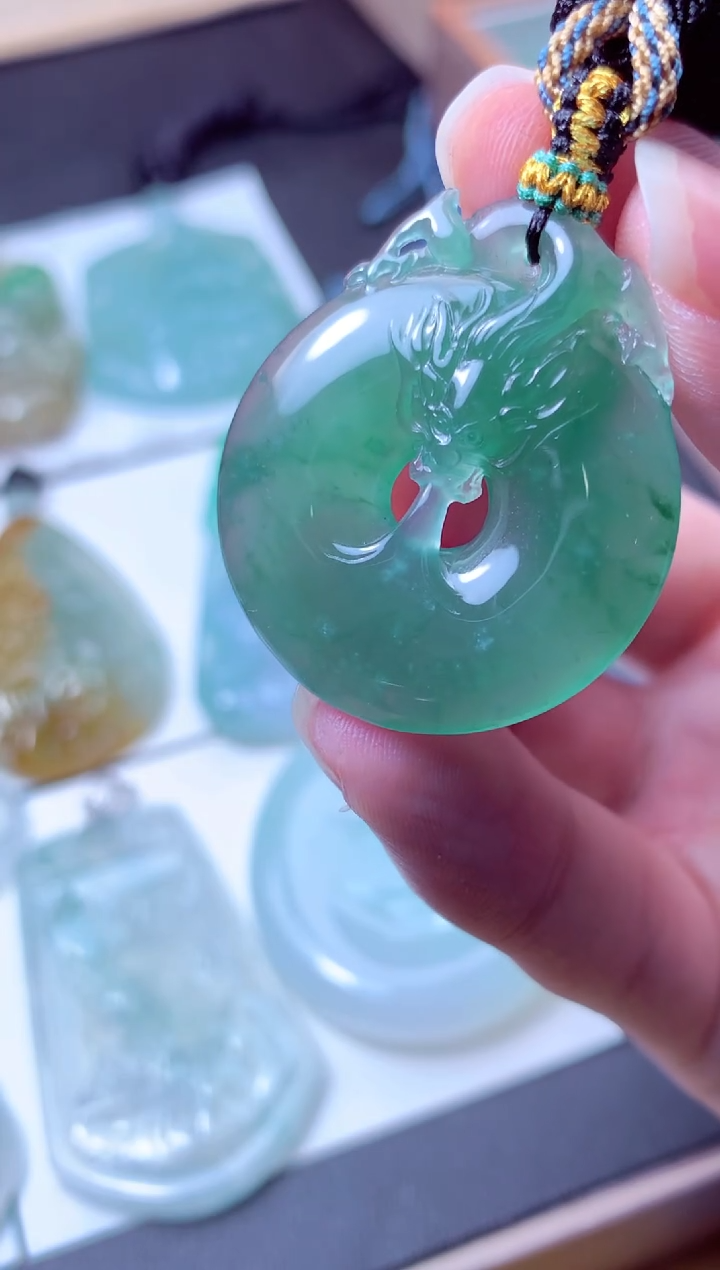 颈饰未镶嵌翡翠天然A货翡翠