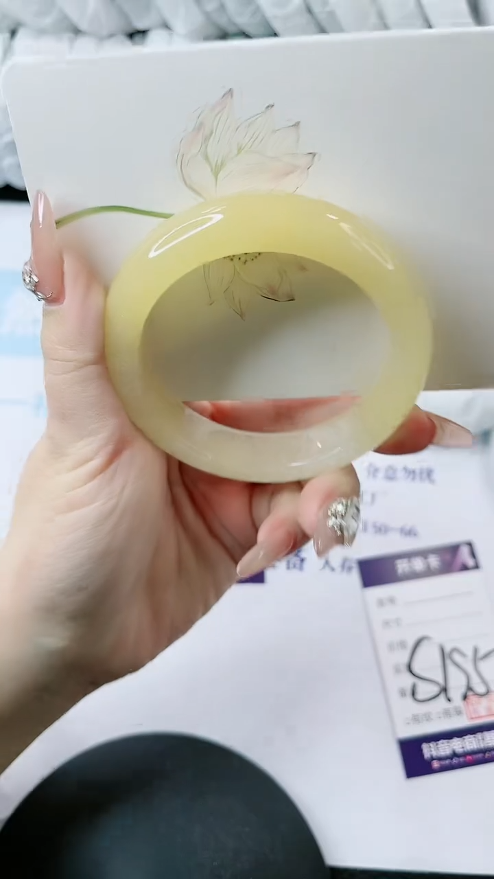 【闪购商品】石英质玉手镯未镶嵌多样性发货S195