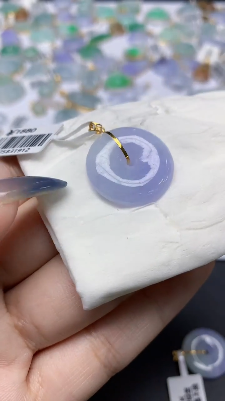 翡翠18K金镶嵌颈饰天然a货翡翠