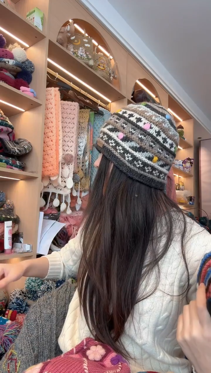 羊毛美利奴灰色秀珠帽