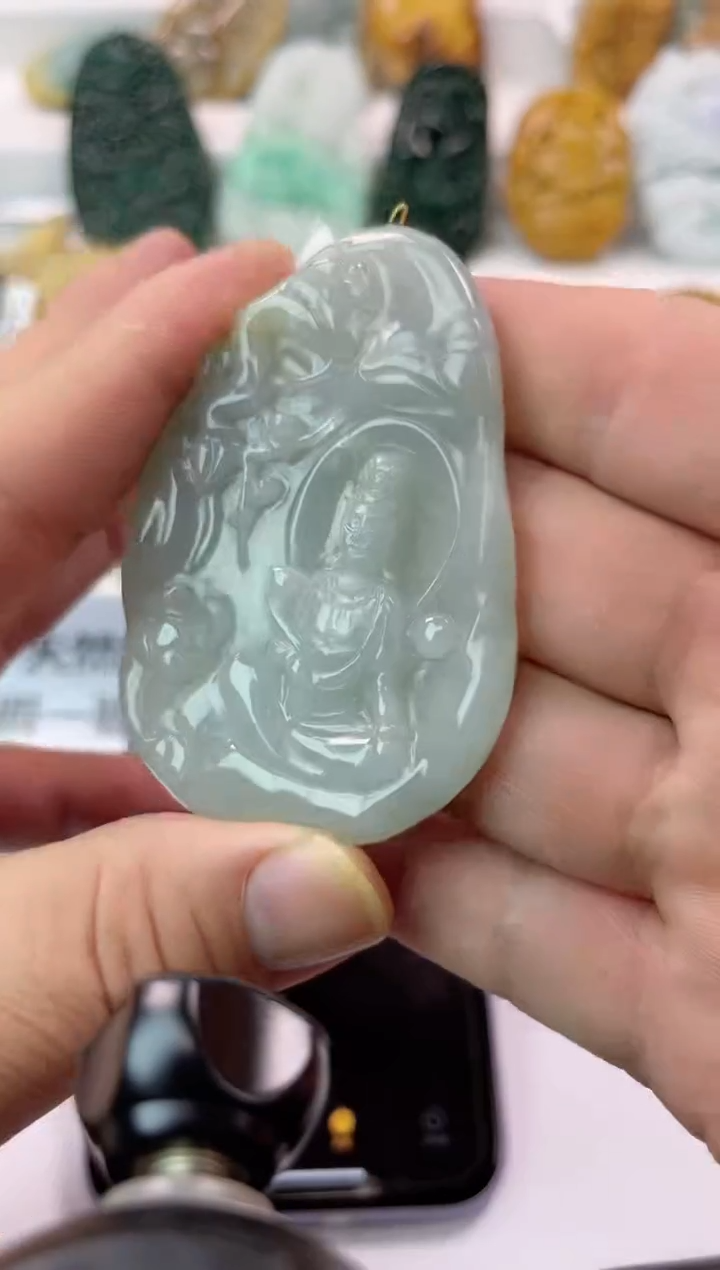 【闪购商品】翡翠颈饰未镶嵌观音