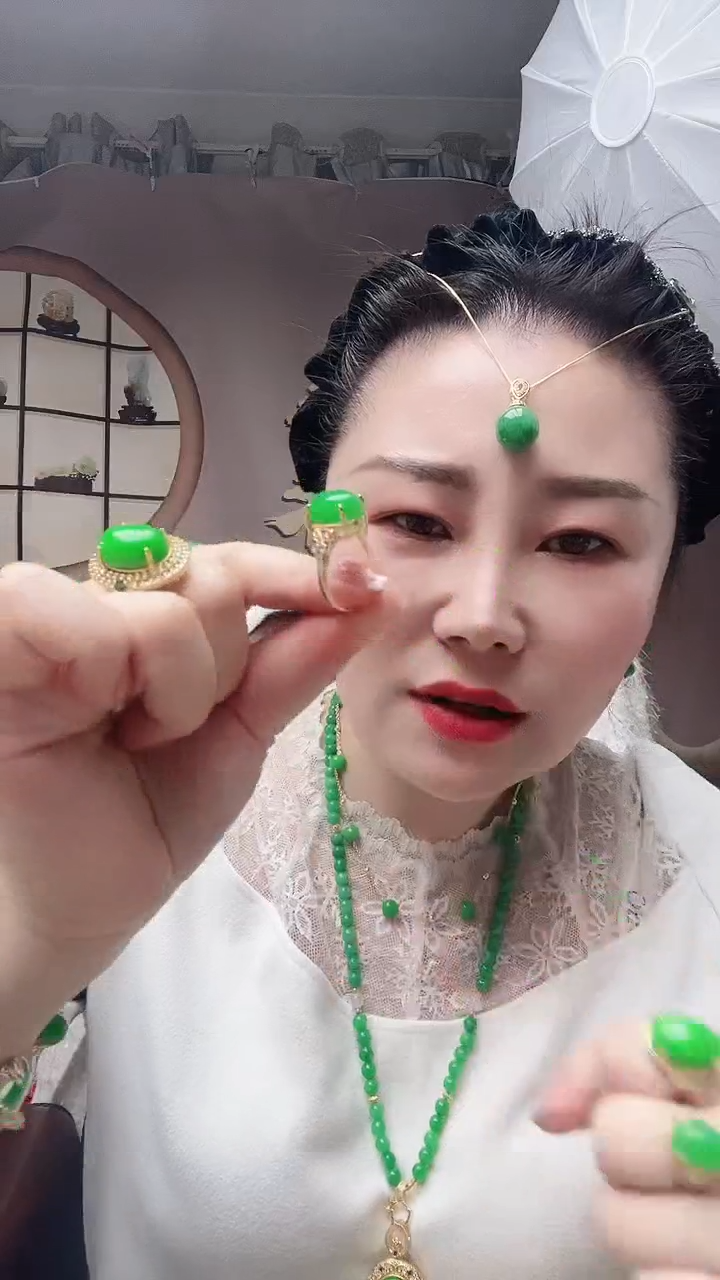 【闪购商品】翡翠戒指14K金镶嵌蝴蝶戒指