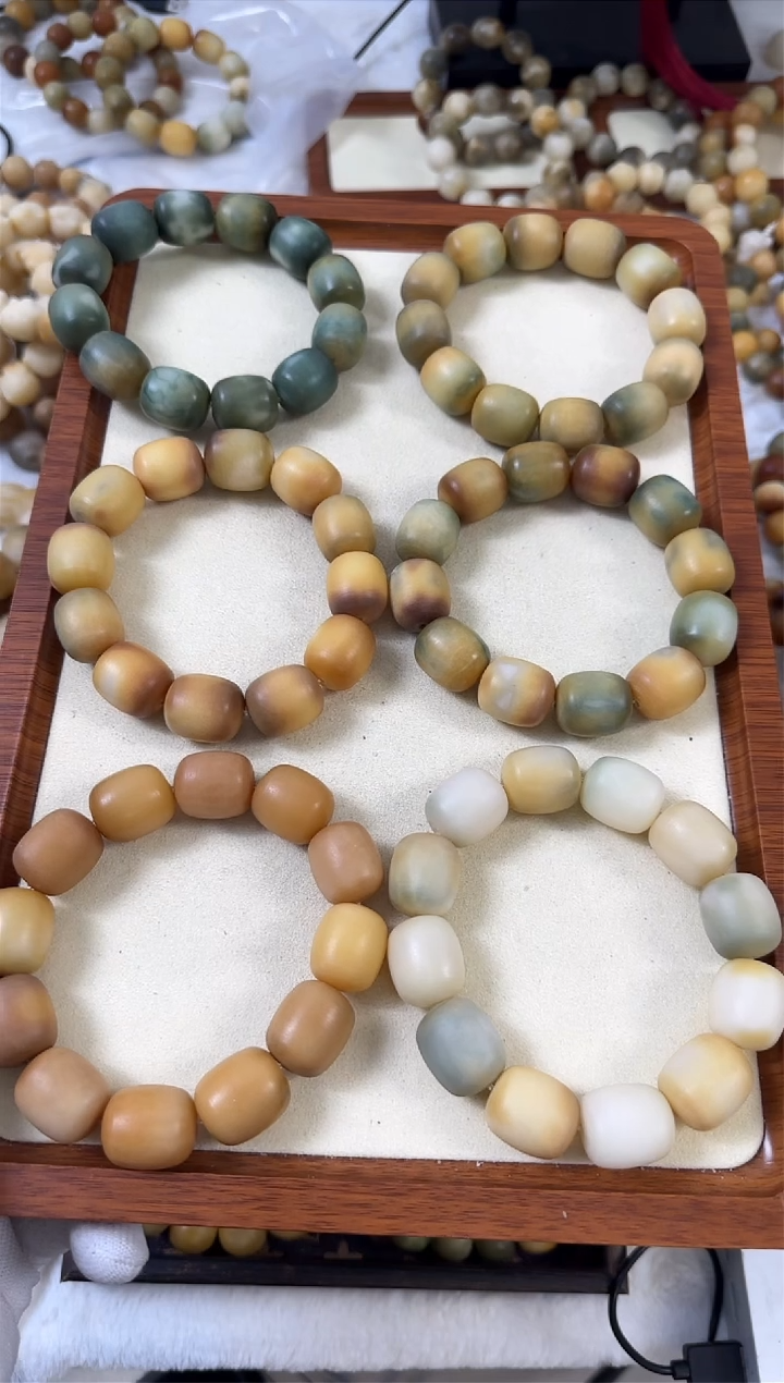 【闪购商品】白玉菩提手串18*21年糕