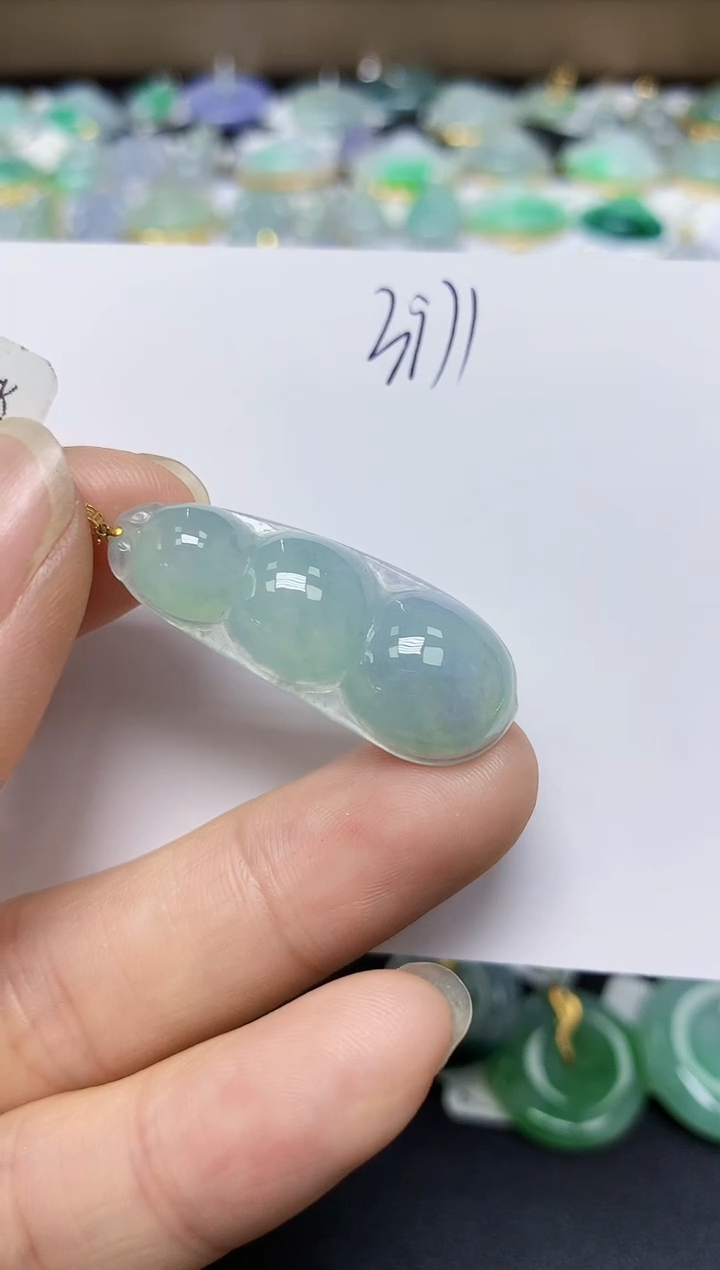 翡翠18K金镶嵌颈饰 天然翡翠A货