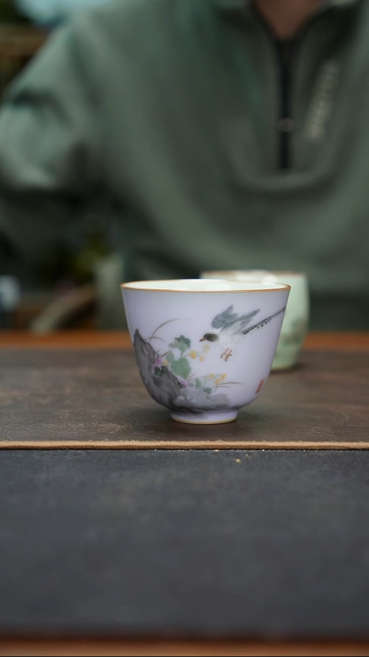 杯汝窑紫釉上花鸟纹主人杯