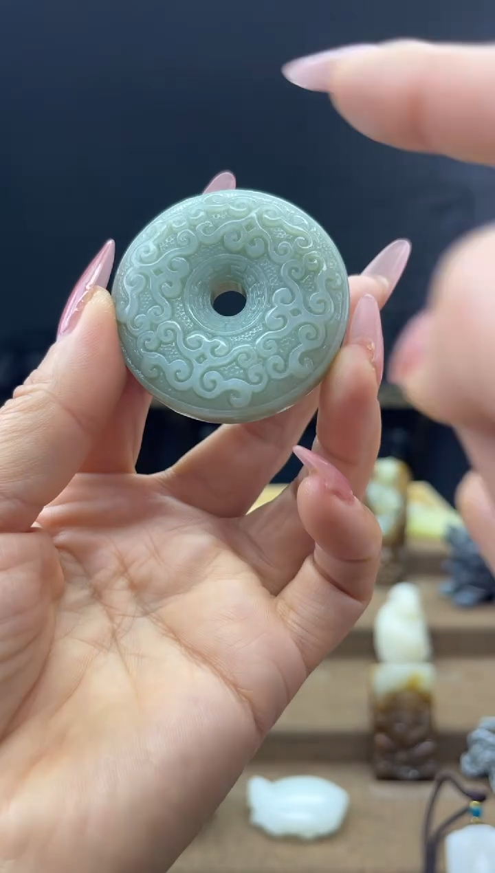 颈饰未镶嵌和田玉1