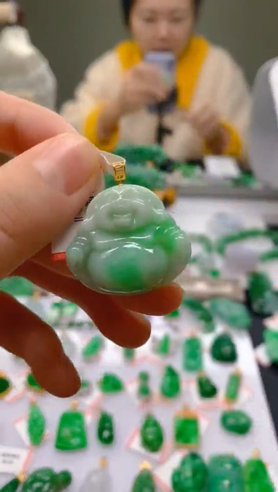 【闪购商品】翡翠颈饰18K金镶嵌天然翡翠A货，支持复检