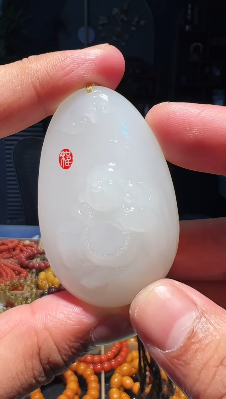 手串未镶嵌和田玉吊坠