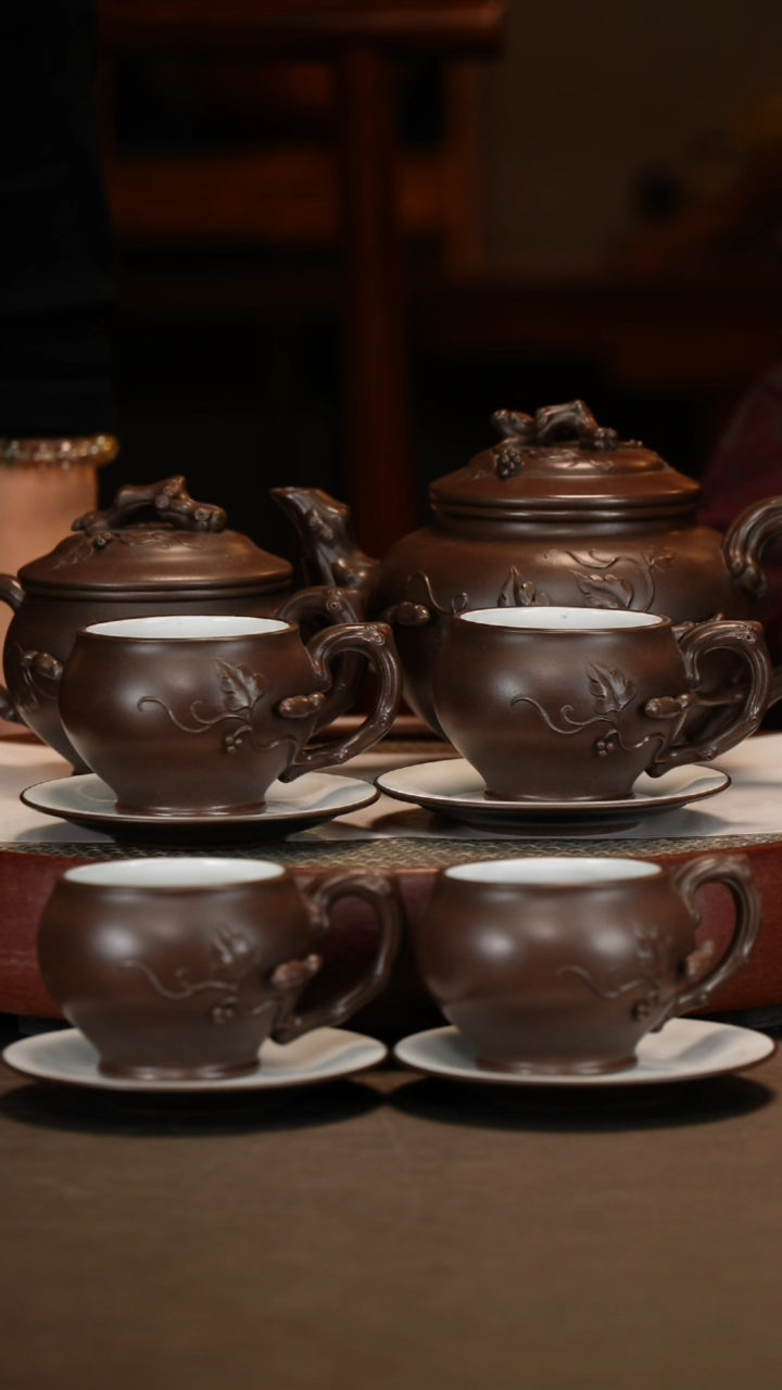 【闪购商品】紫砂茶壶松鼠葡萄套组+大寿桃十二生肖杯