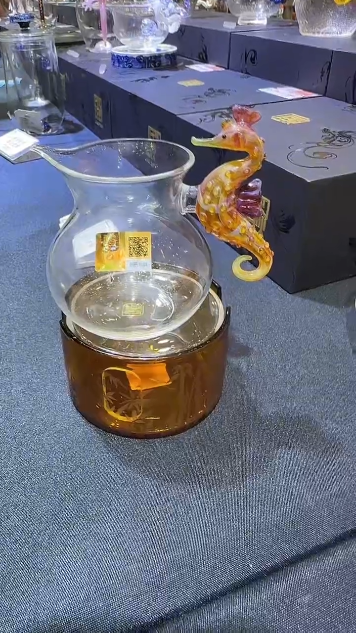 晶焱海马赤红色+琥珀色温茶器