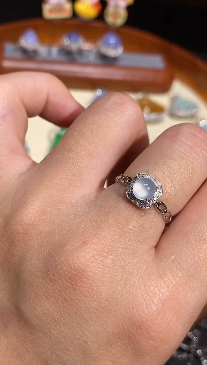 【闪购商品】翡翠戒指18K金镶嵌戒指