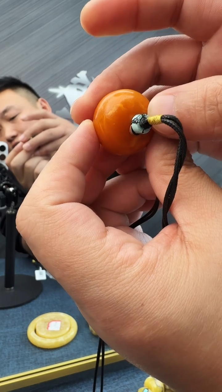 蜜蜡未镶嵌珠宝奇石假一罚十9，多样性发其一