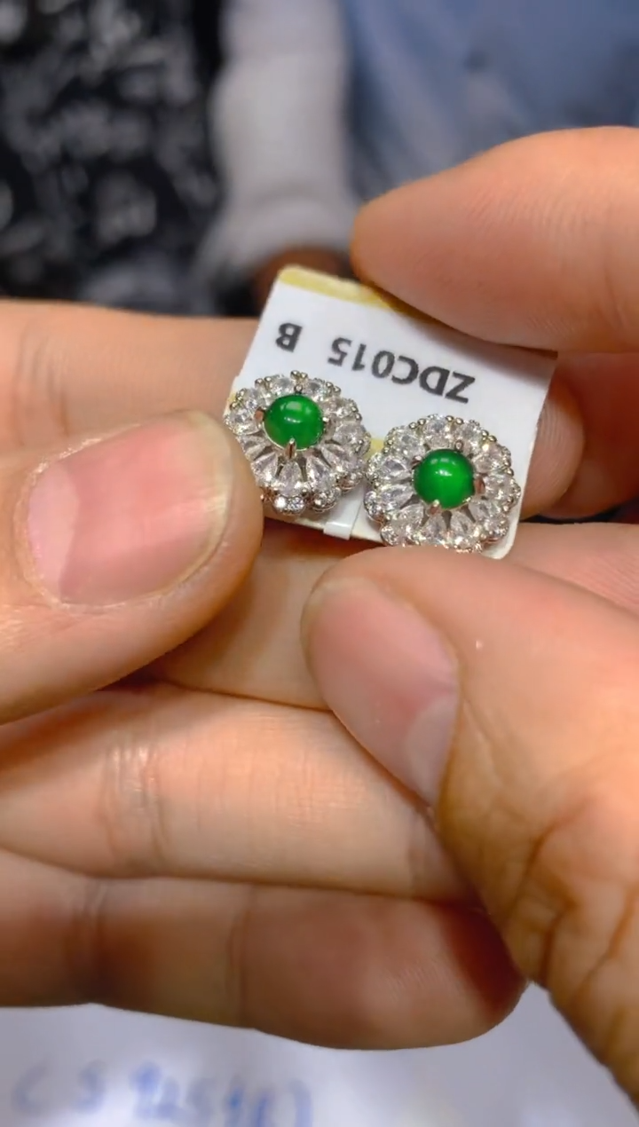 【闪购商品】定制翡翠未镶嵌10定制翡翠多样性发其一