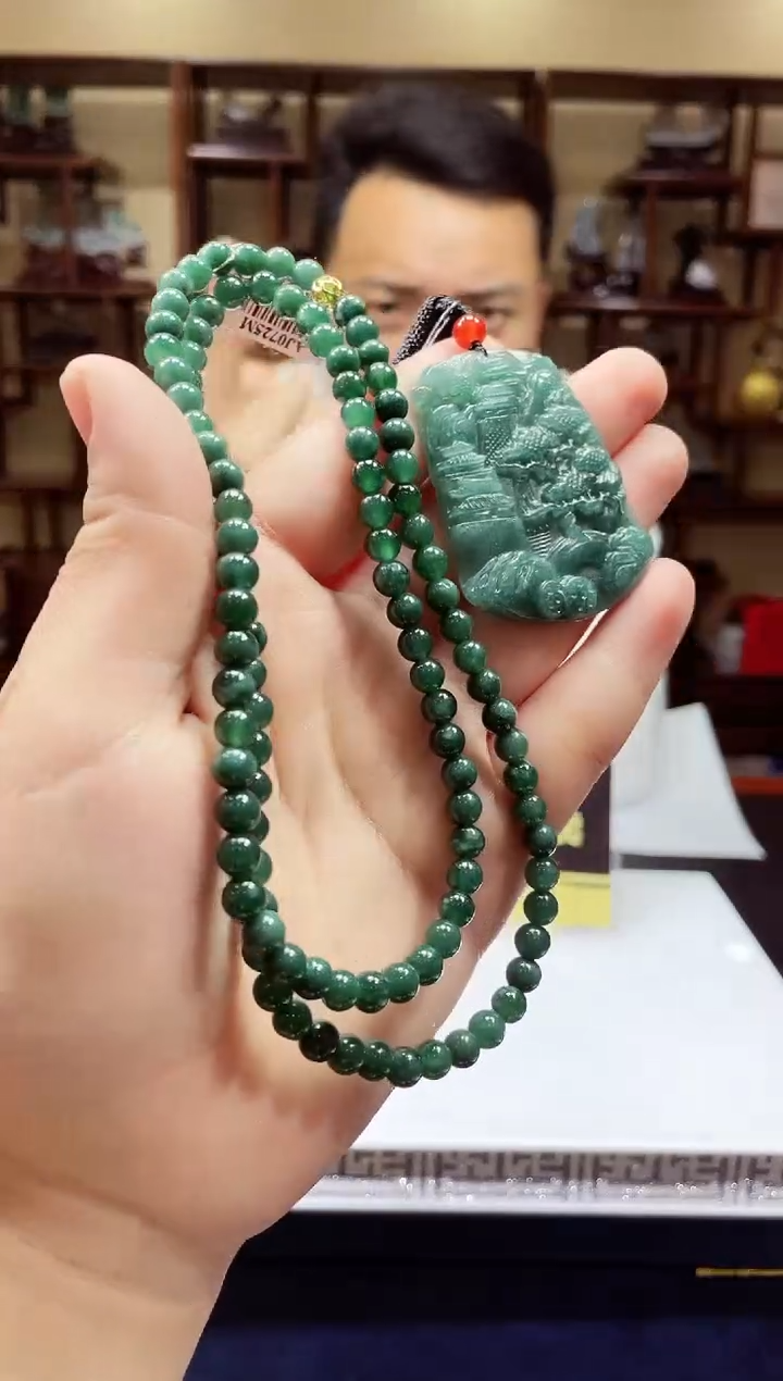 【闪购商品】翡翠吊坠(不含链)未镶嵌天然A货翡翠