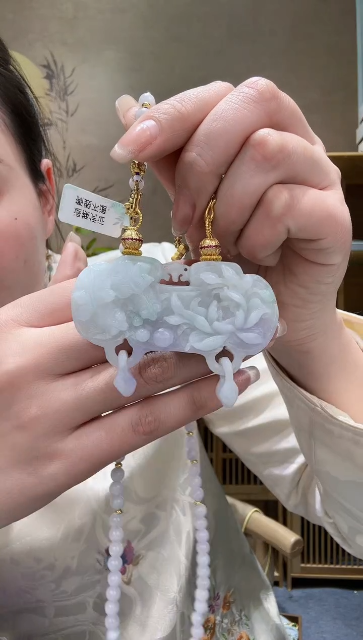 【闪购商品】翡翠颈饰未镶嵌吊坠