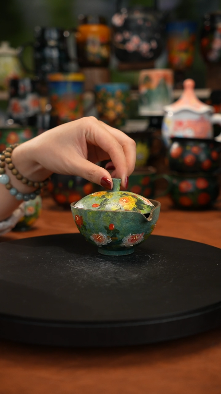 紫砂油画手绘釉下彩