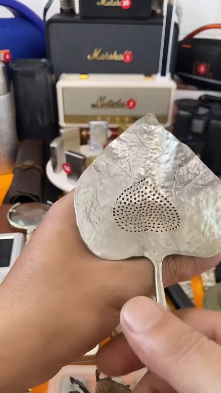 瓷片闪购商品 如图所示