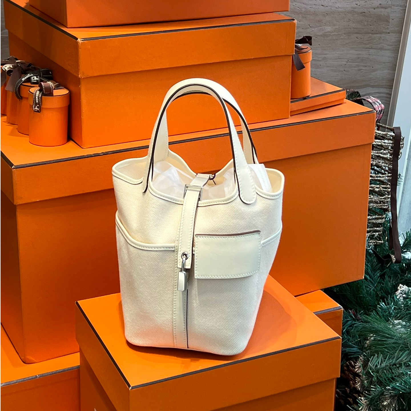 95新 Hermes/爱马仕 菜篮子18奶油白手提包Cargo U刻/159082