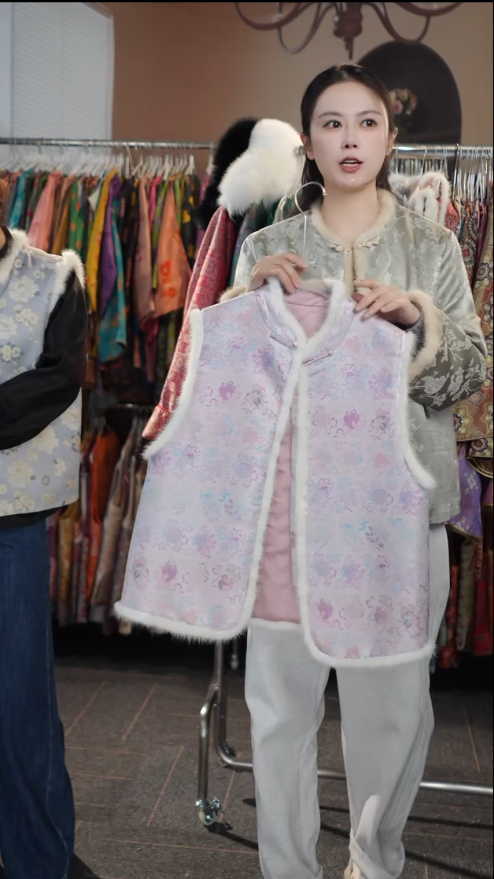 紫古钱夹棉马甲   