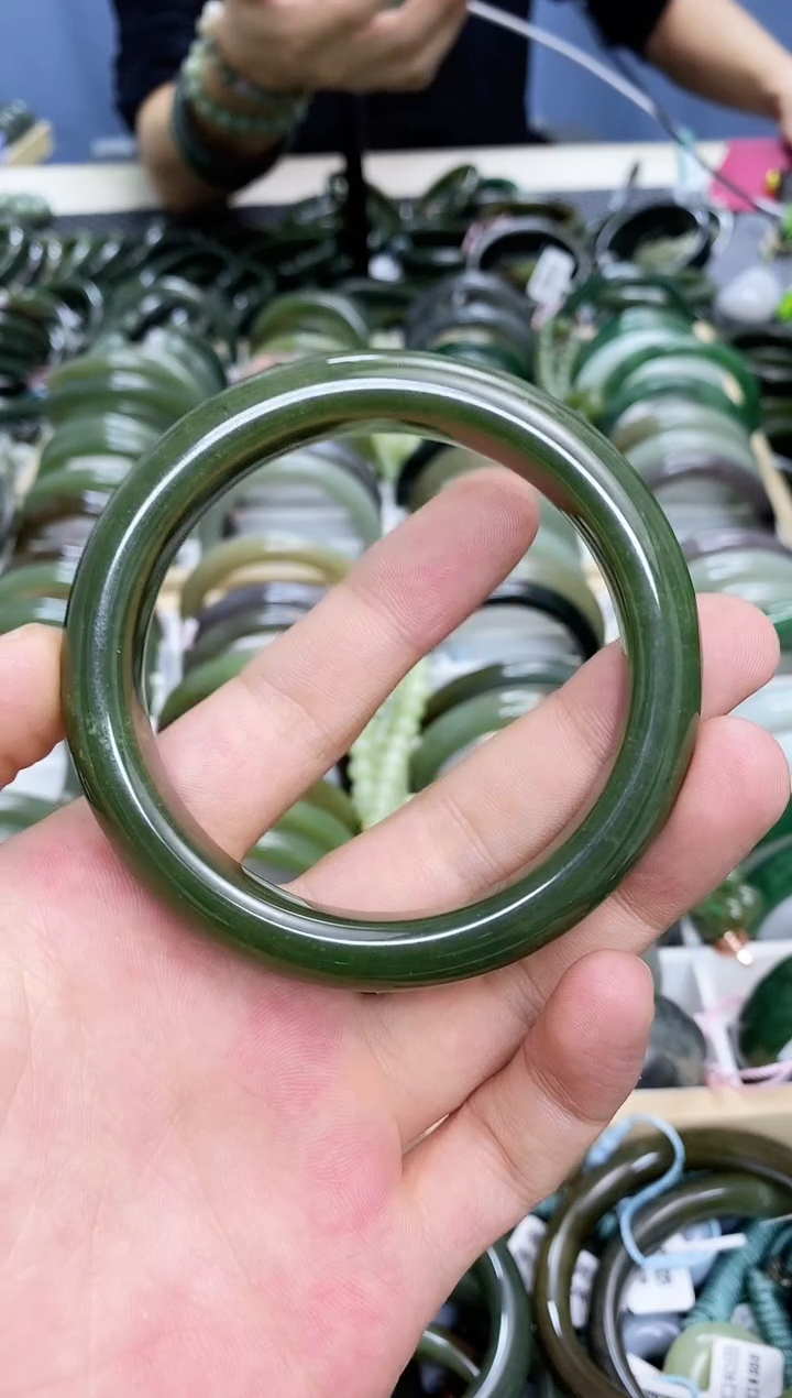 和田玉手镯未镶嵌远*60