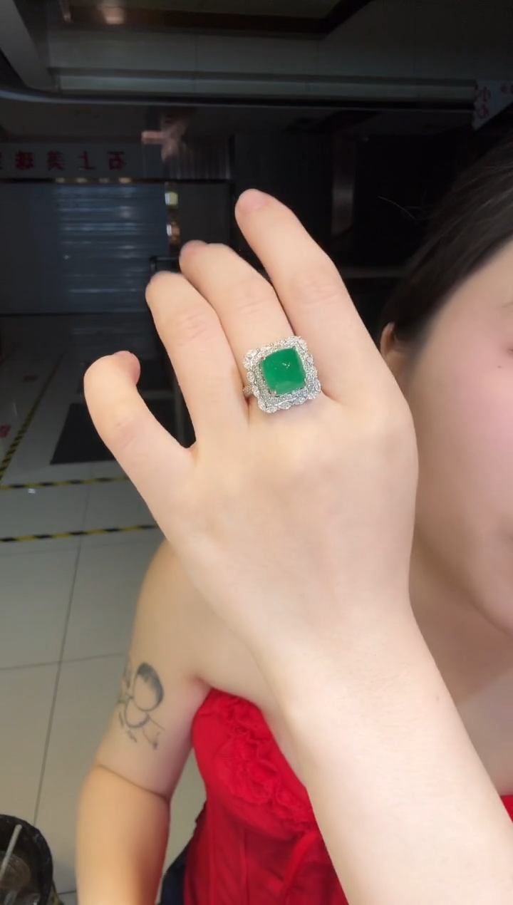 铂Pt950镶嵌戒指祖母绿5.71ct