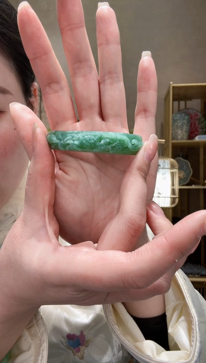 【闪购商品】翡翠颈饰未镶嵌手牌