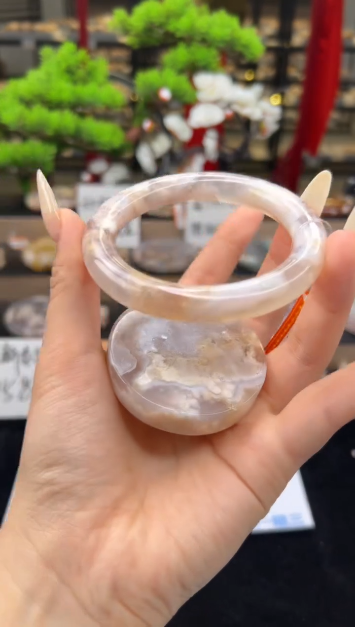 【闪购商品】石英质玉未镶嵌手镯58圈口（赠送镯心）11181