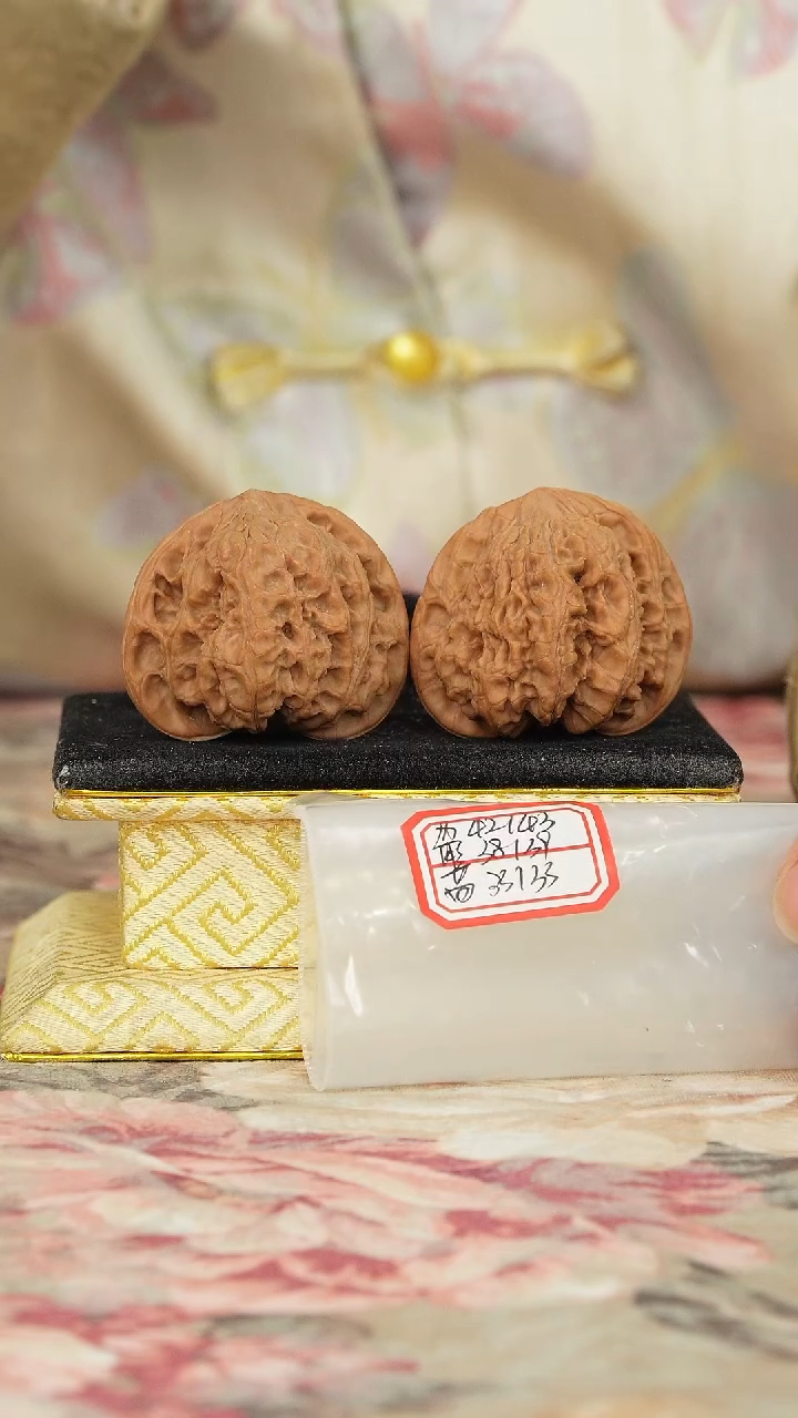 【闪购商品】文玩核桃把件兴隆狮子头