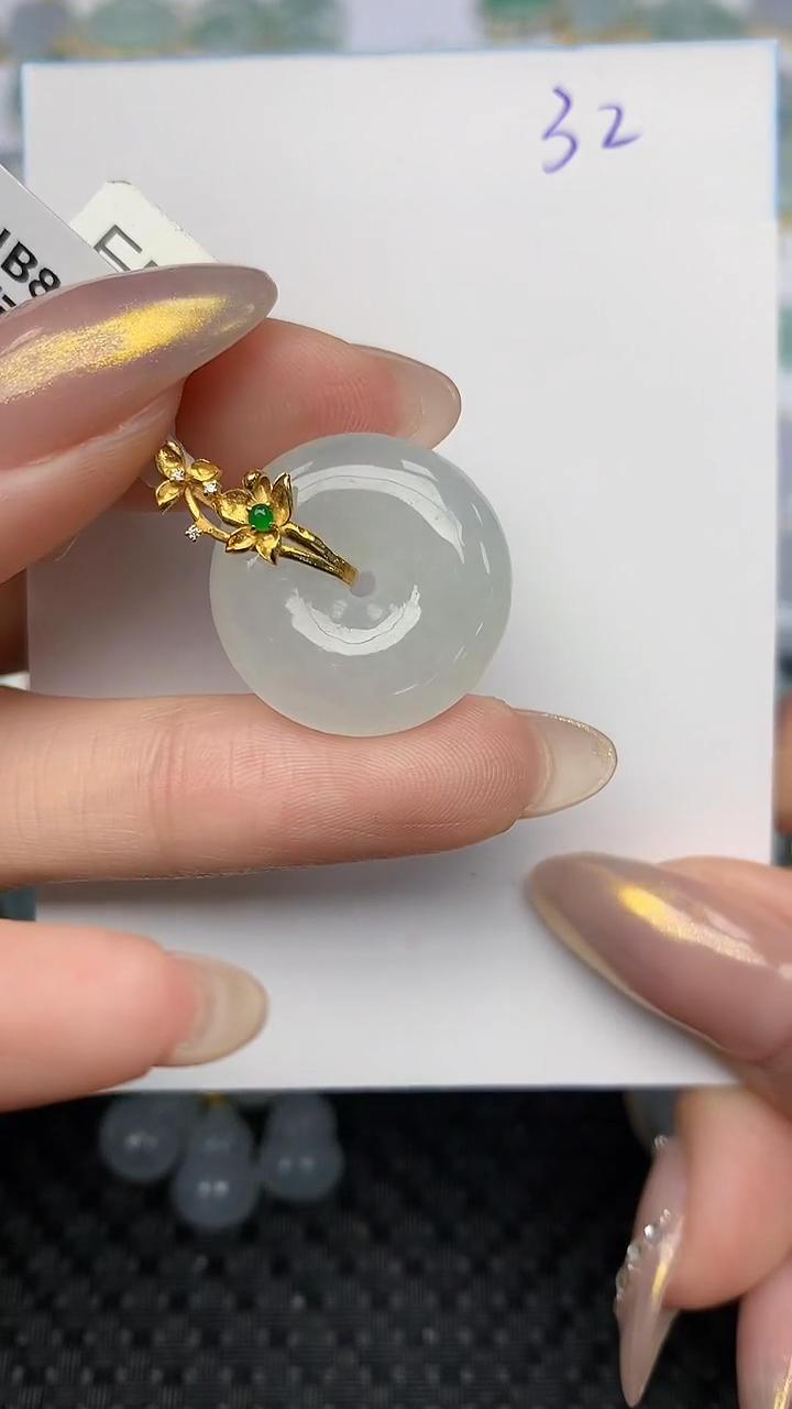 【闪购商品】翡翠颈饰18K金镶嵌天然翡翠a货