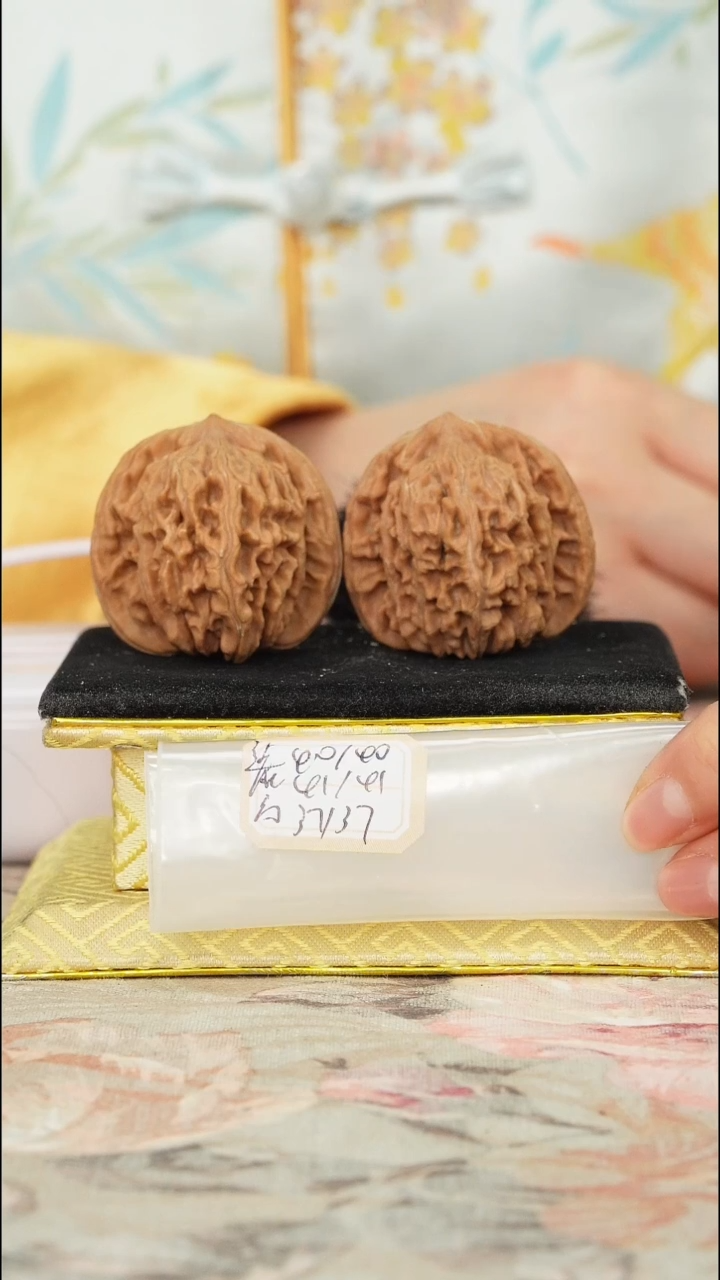 【闪购商品】文玩核桃把件平谷四座楼