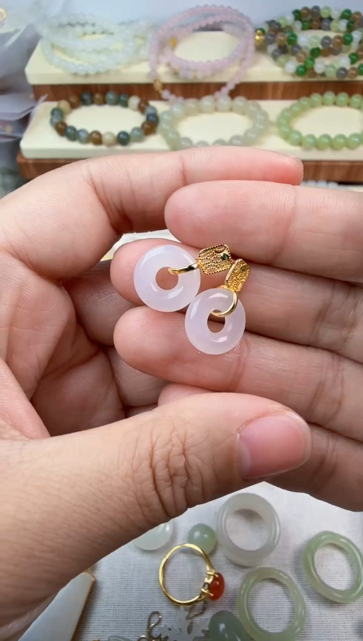 颈饰银S925镶嵌和田玉妙耳钉