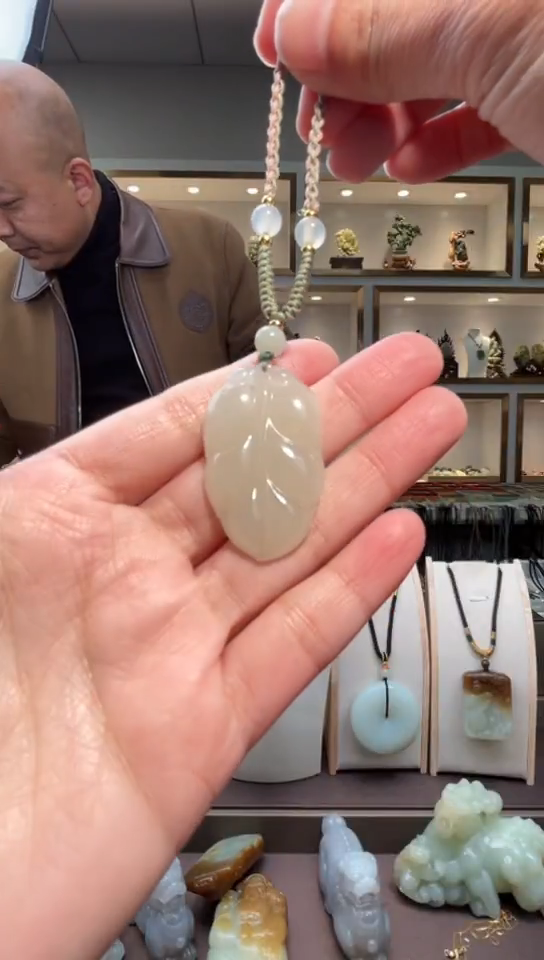 颈饰未镶嵌和田玉苏