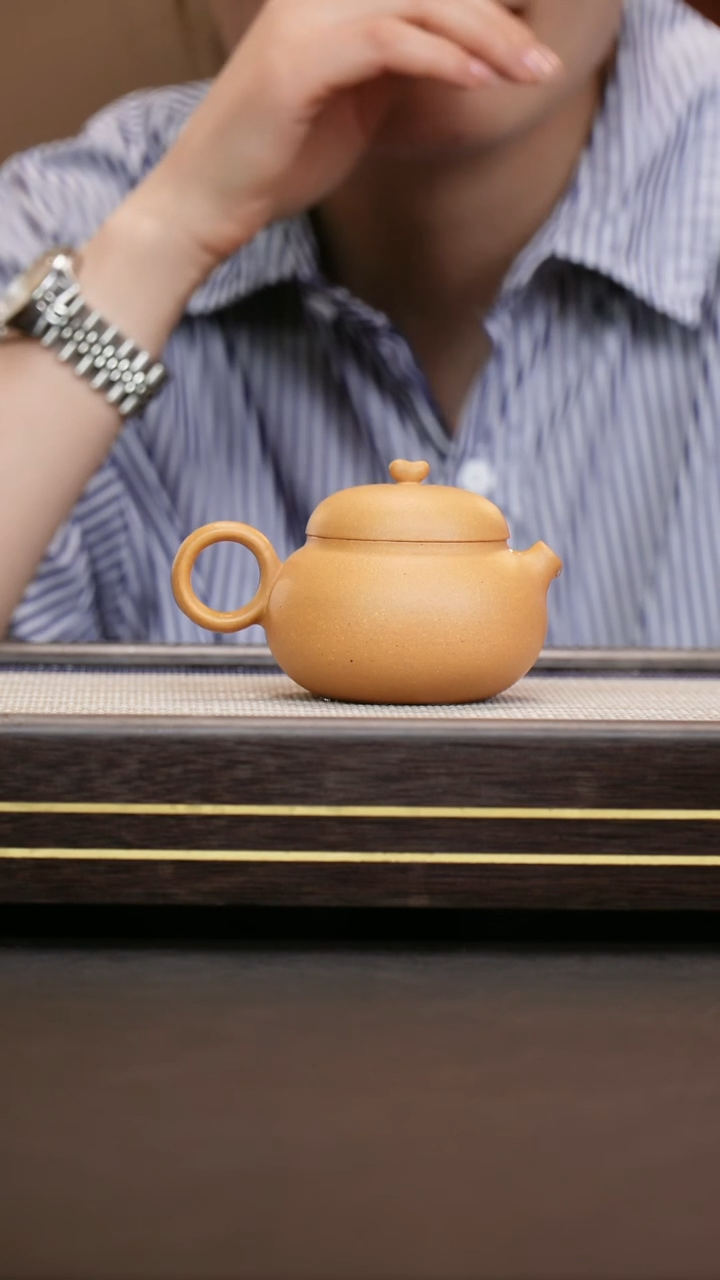 茶壶紫砂黄段泥  茄瓜