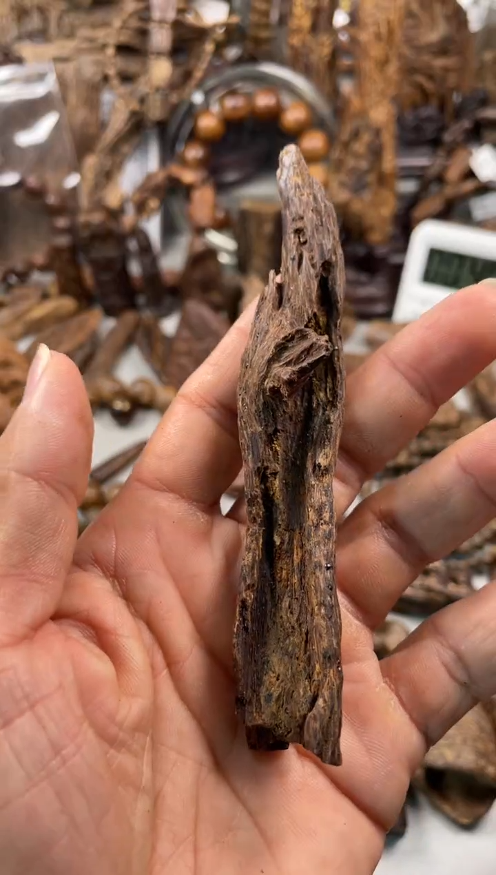 沉香沉香碎屑 沉香  海南 12克沉水