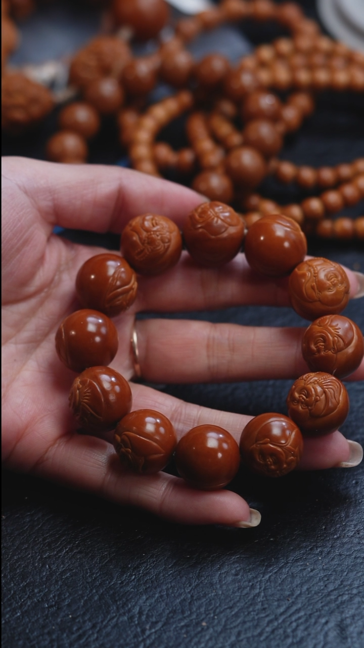 手串橄榄核迪***~苏工橄榄核