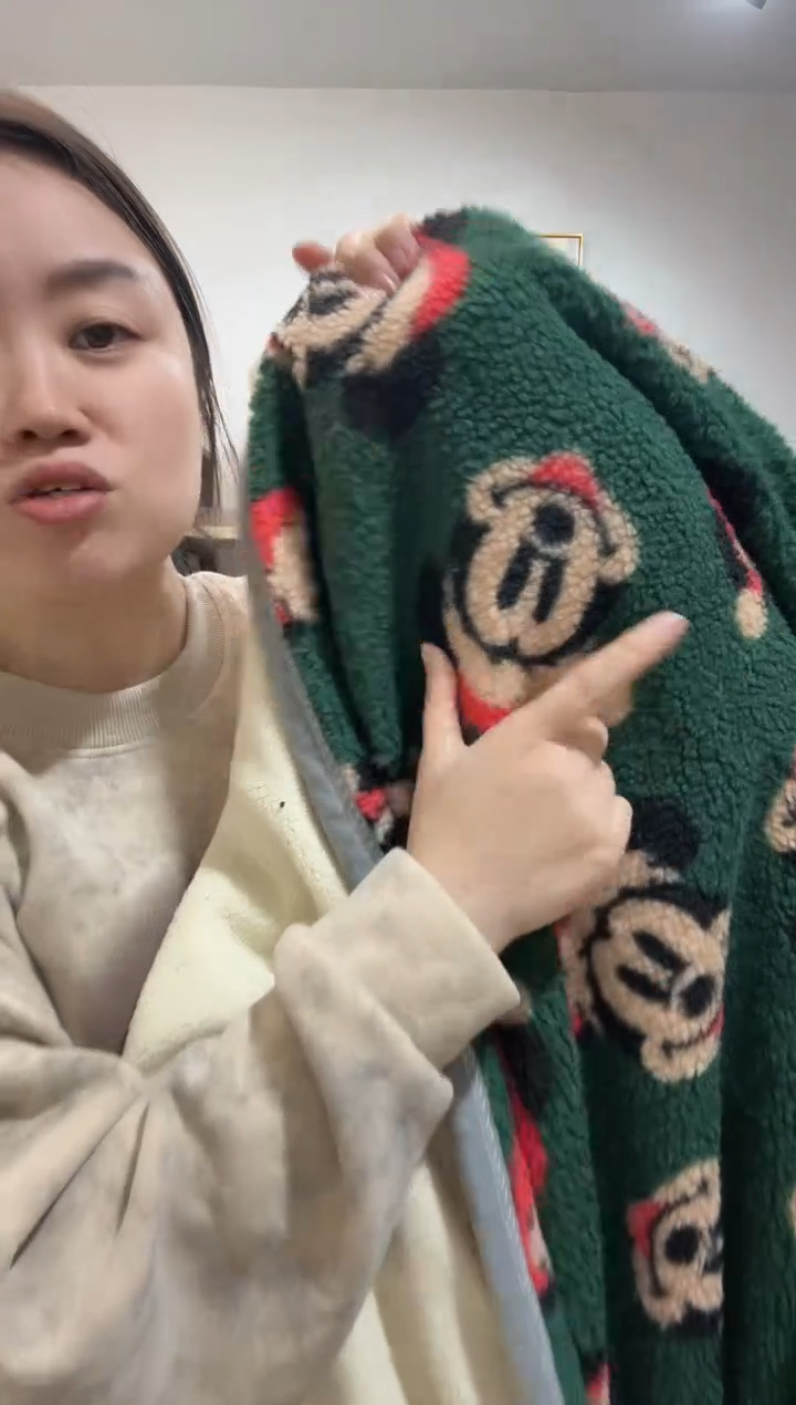 聚酯纤维150*200绿色米奇