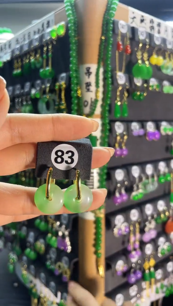 【闪购商品】翡翠耳饰银S925镶嵌83..