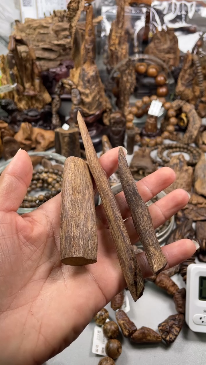 沉香沉香碎屑兵*柬埔寨 沉香