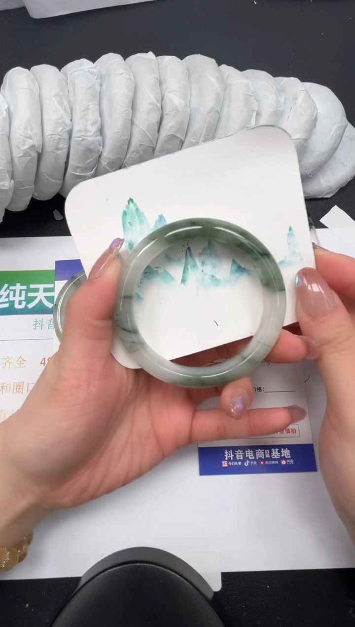 【闪购商品】石英质玉手镯未镶嵌319-56.8