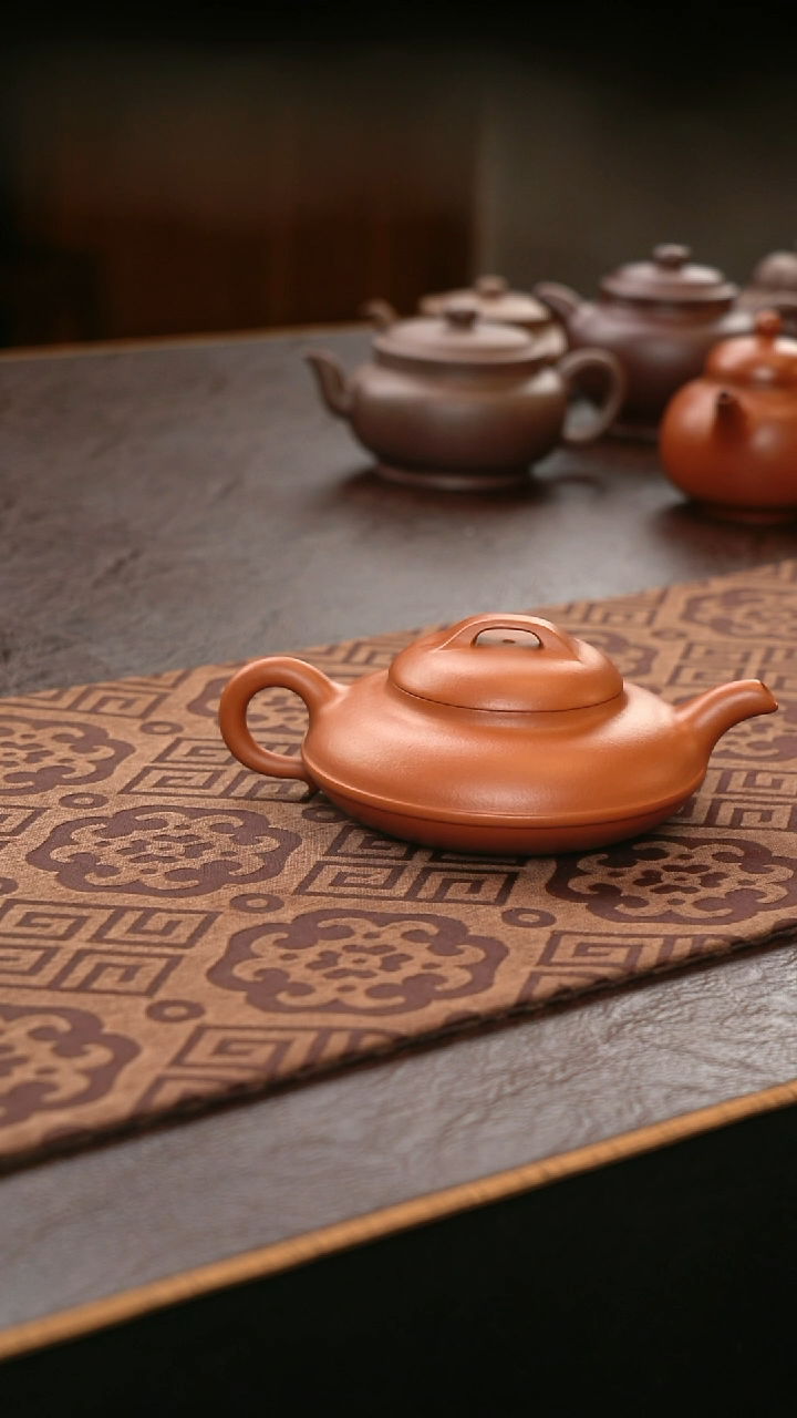 茶壶紫砂二*朱泥线圆 150cc 