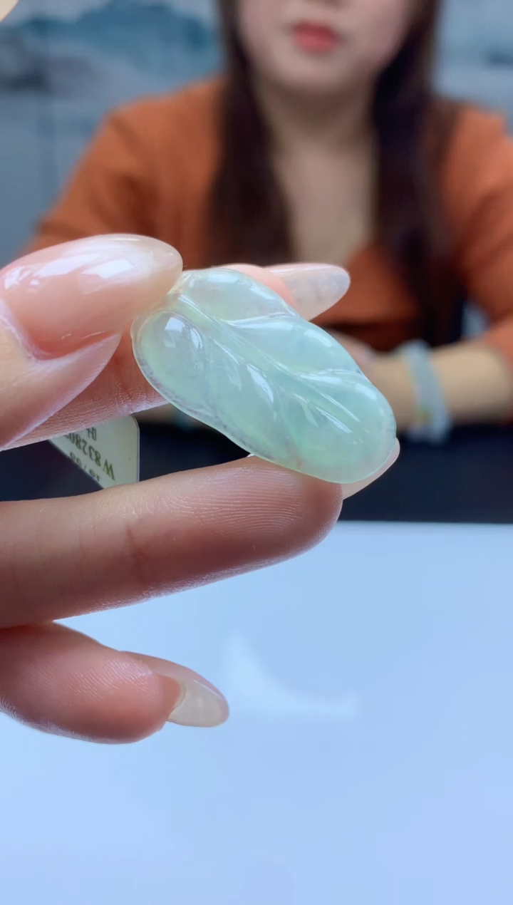 【闪购商品】翡翠颈饰未镶嵌011ee-JJ叶子76赠金扣