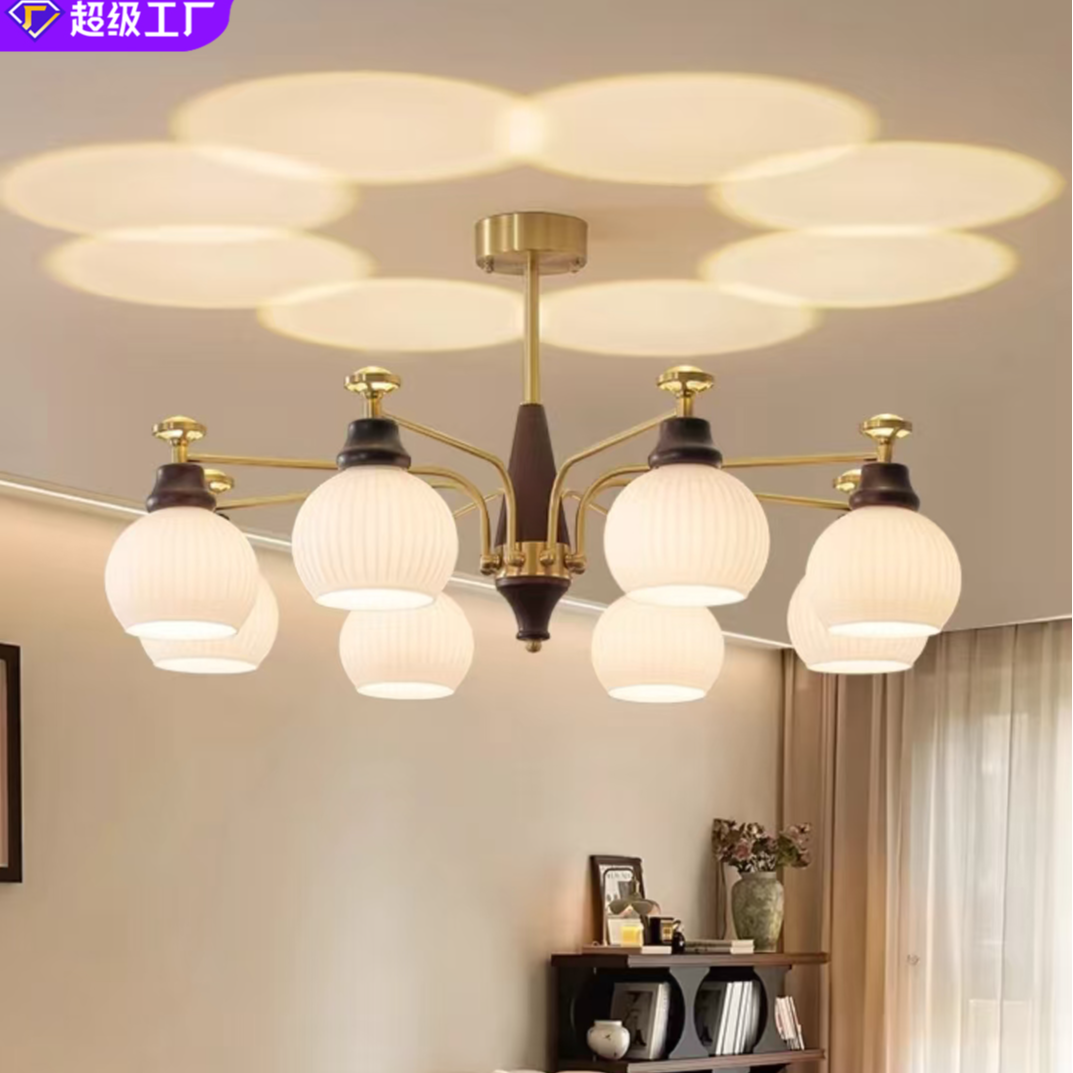 法式中古风客厅吊灯复古胡桃木纹新款设计师高级感投影氛围主灯