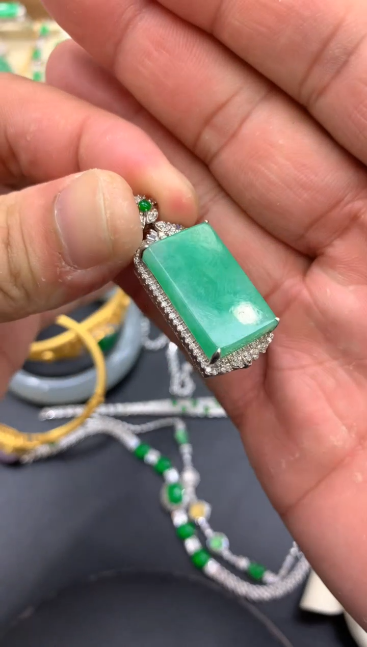 【闪购商品】翡翠颈饰18K金镶嵌451-中国好珍宝