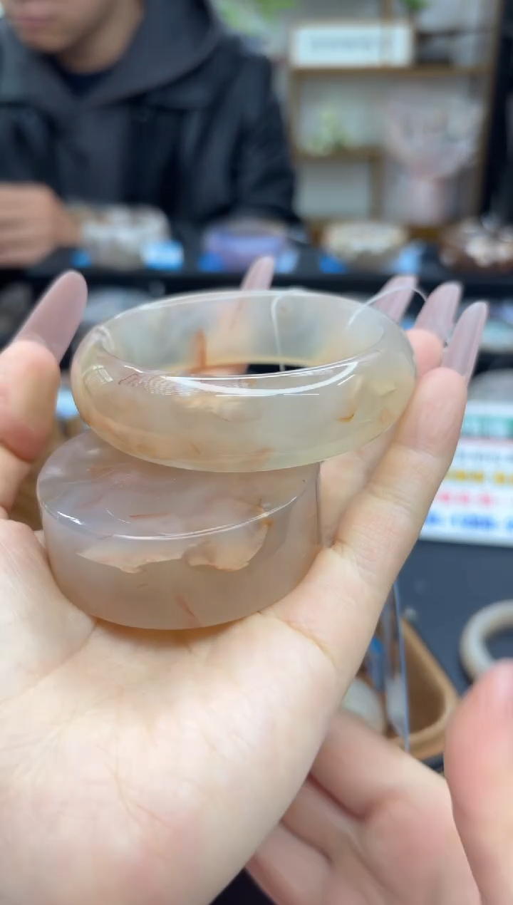 【闪购商品】石英质玉手镯未镶嵌C55(56圈赠送镯心)