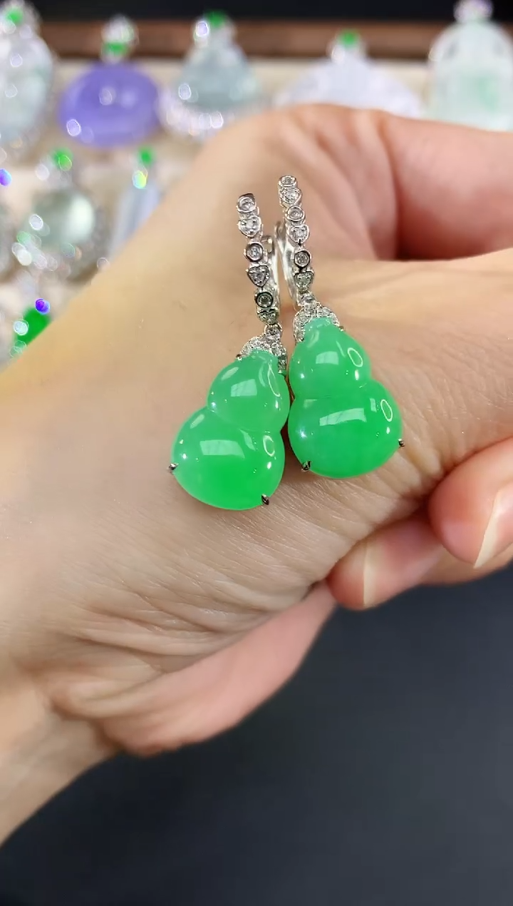 18K金镶嵌翡翠耳饰287|16800