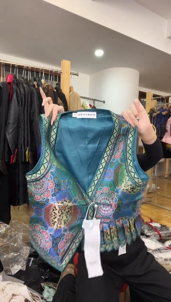 M码       90-105斤  马甲