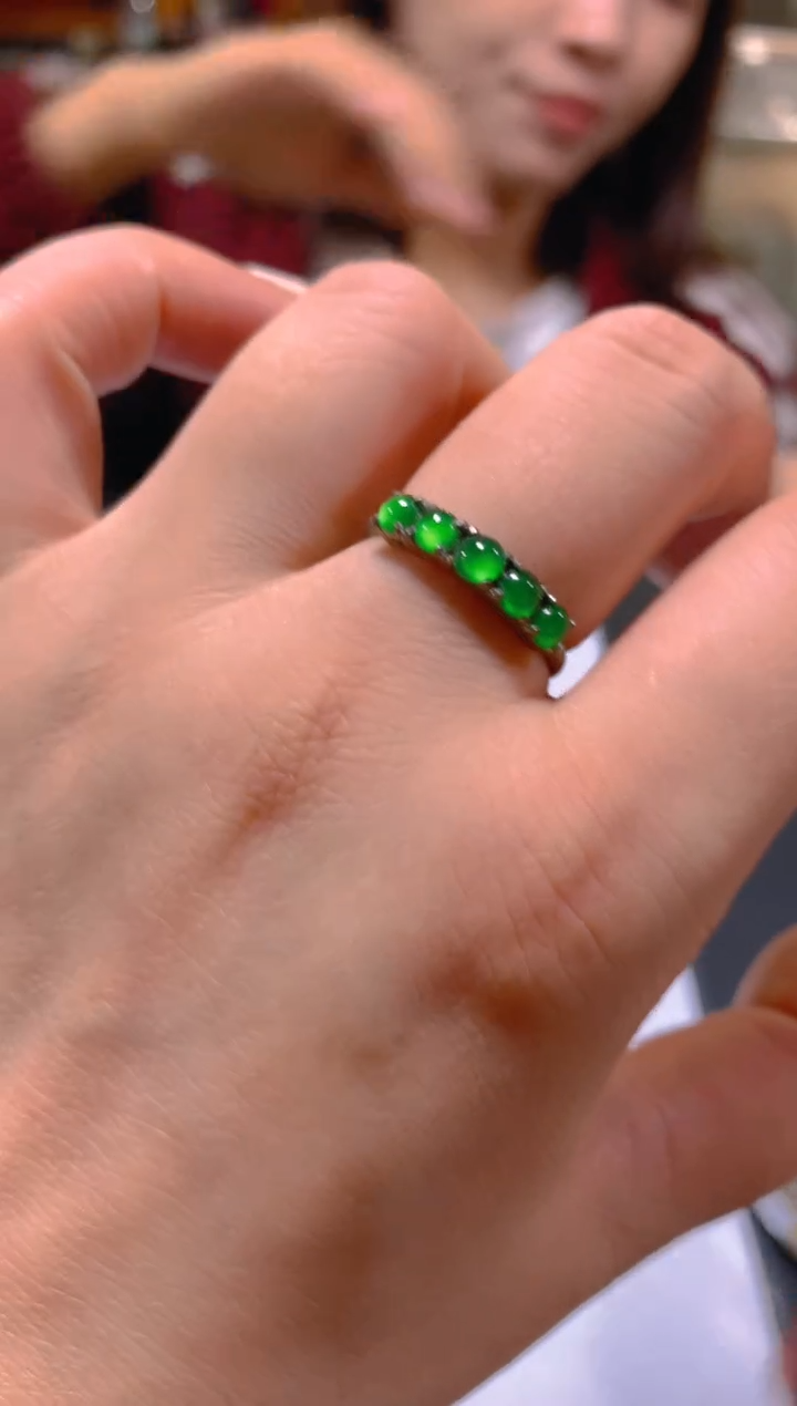 未镶嵌戒指翡翠多样性发一