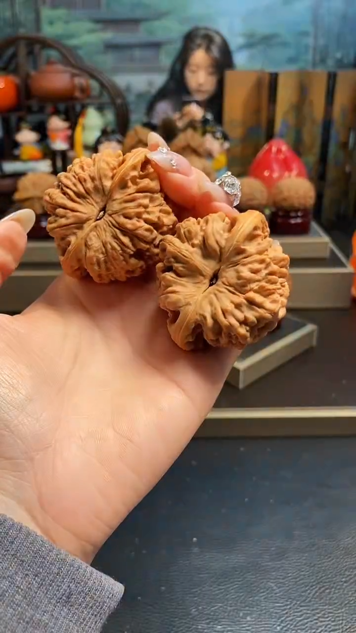 【闪购商品】文玩核桃吊坠K241官帽50