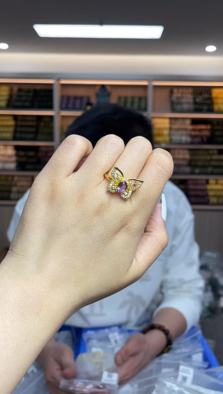 【闪购商品】紫晶`未镶嵌多样性发一件